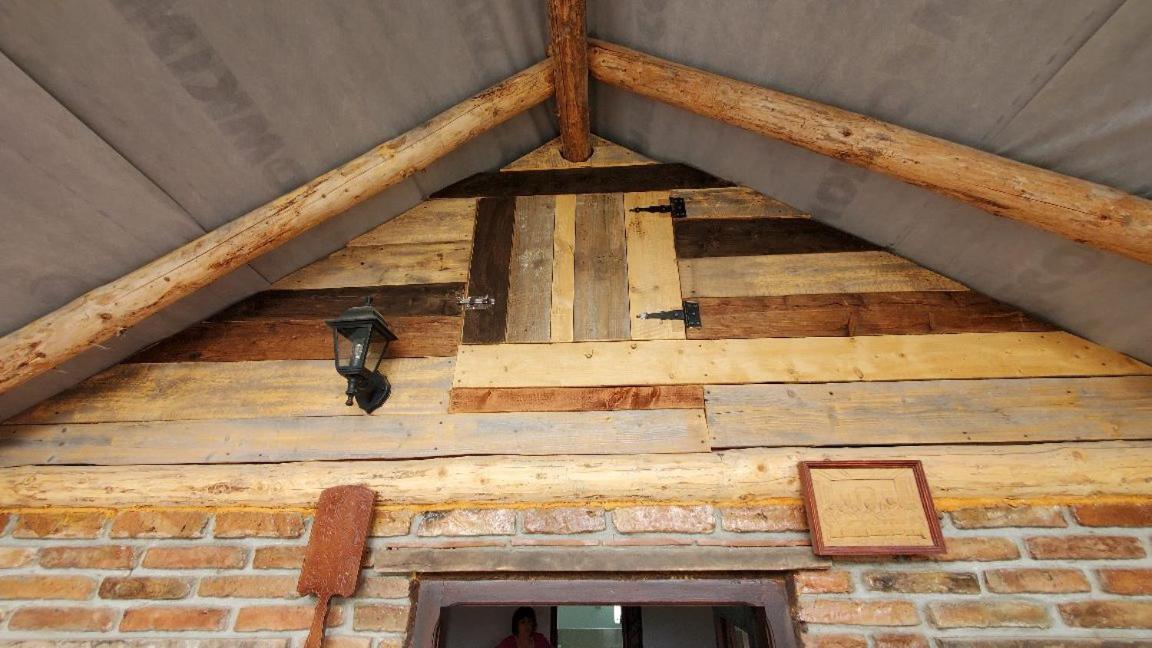 Casa Rustic Fehér&Fekete Vendégházak Sovata Esterno foto