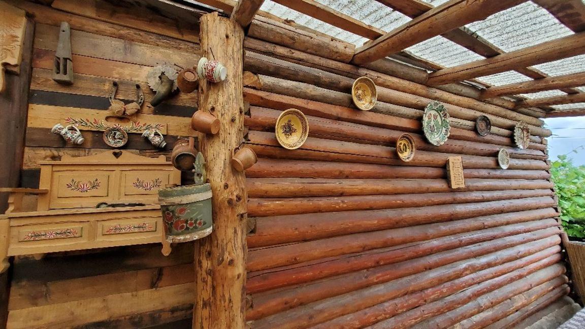 Casa Rustic Fehér&Fekete Vendégházak Sovata Esterno foto