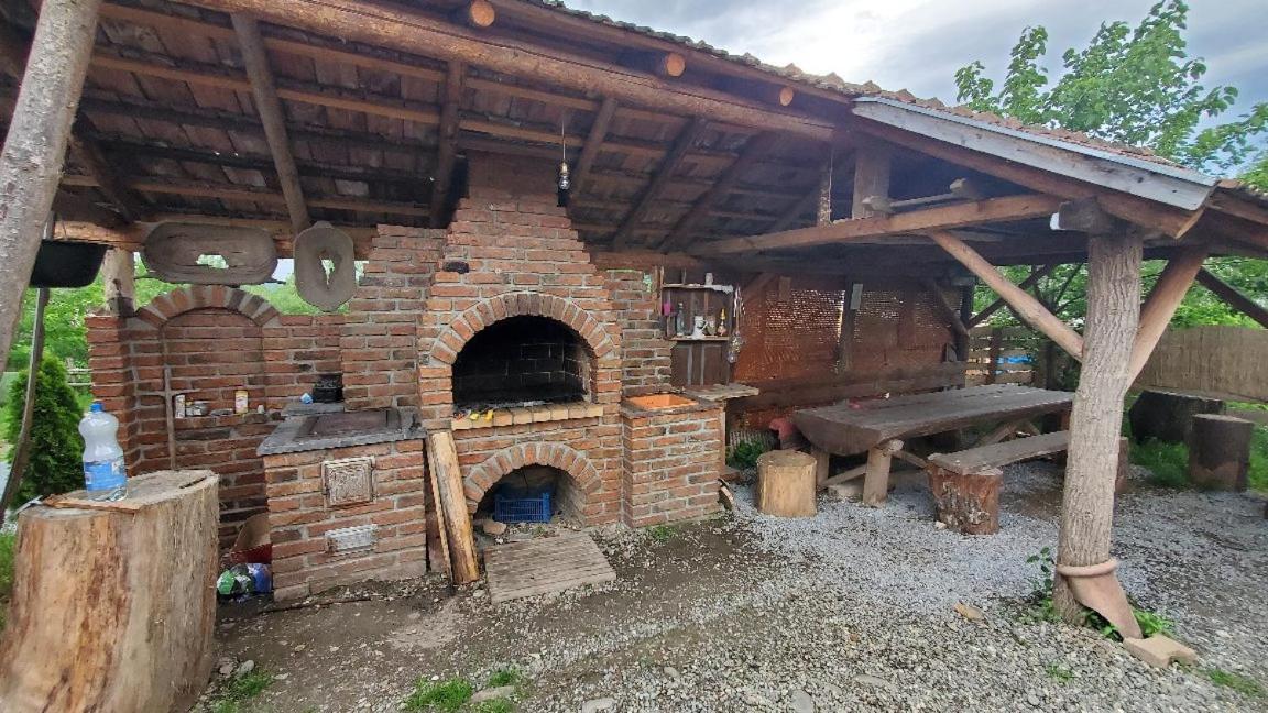 Casa Rustic Fehér&Fekete Vendégházak Sovata Esterno foto