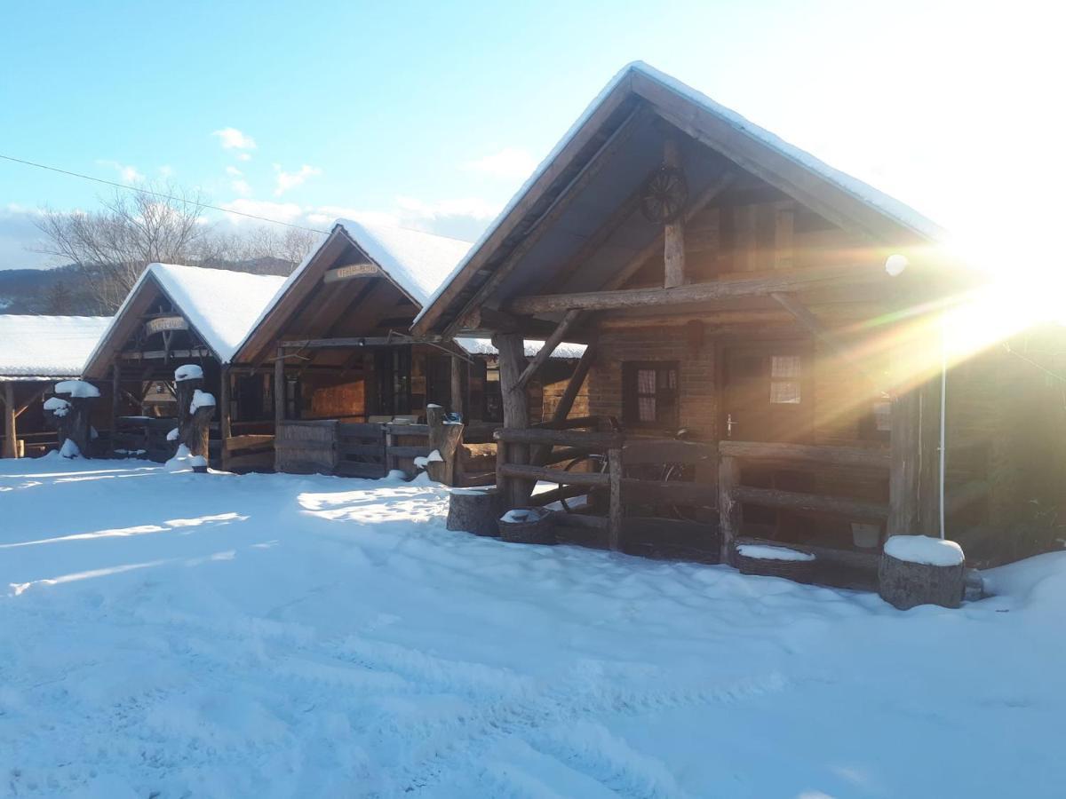 Casa Rustic Fehér&Fekete Vendégházak Sovata Esterno foto