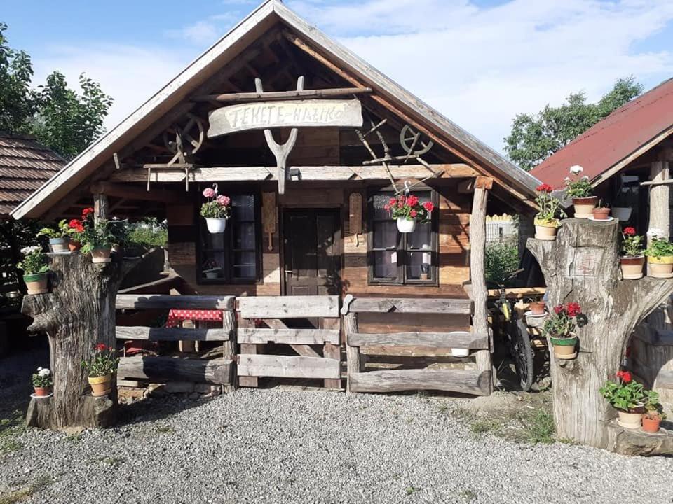 Casa Rustic Fehér&Fekete Vendégházak Sovata Esterno foto